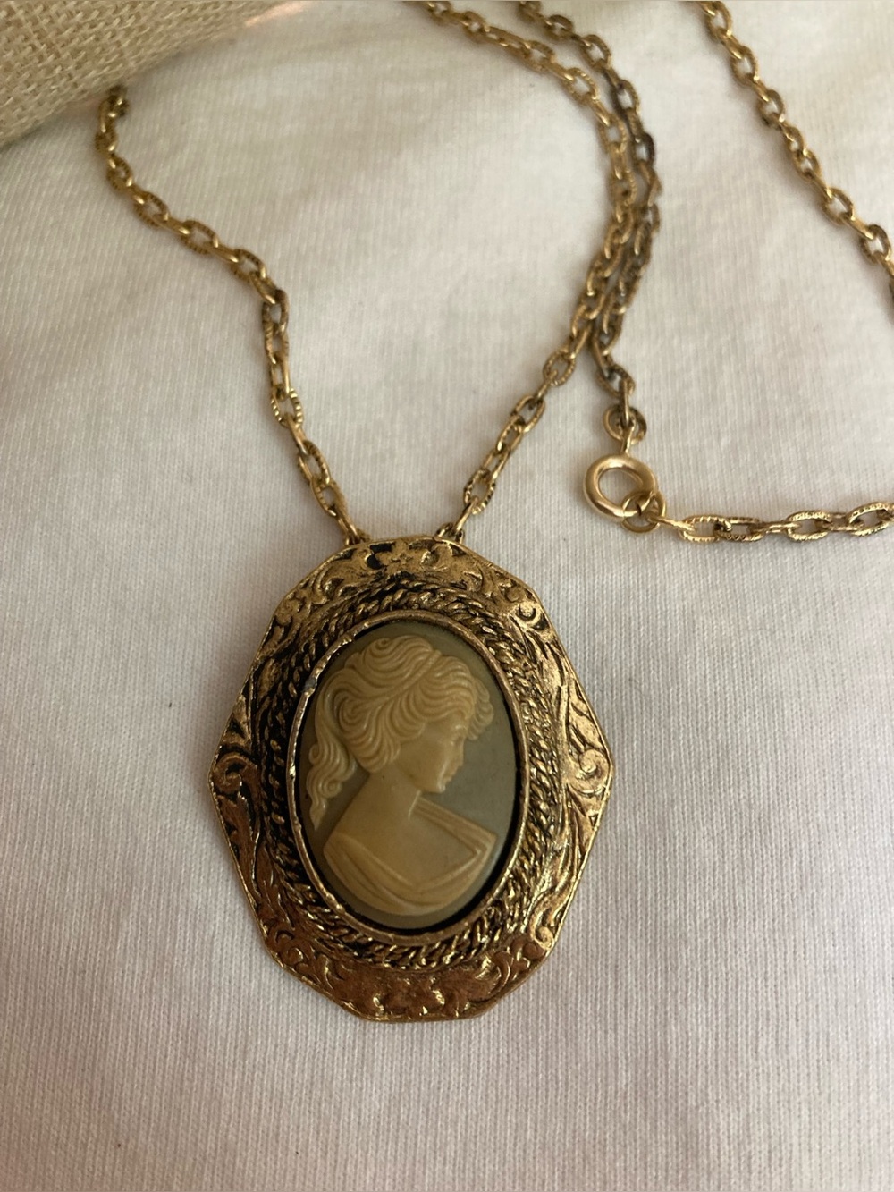Peri Signed Vintage Cameo Dual Brooch Pendant